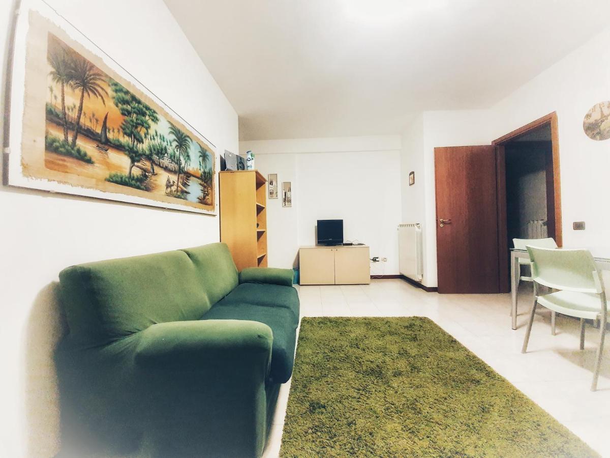 Ccc Holiday Properties Terni Central Ccc Εξωτερικό φωτογραφία
